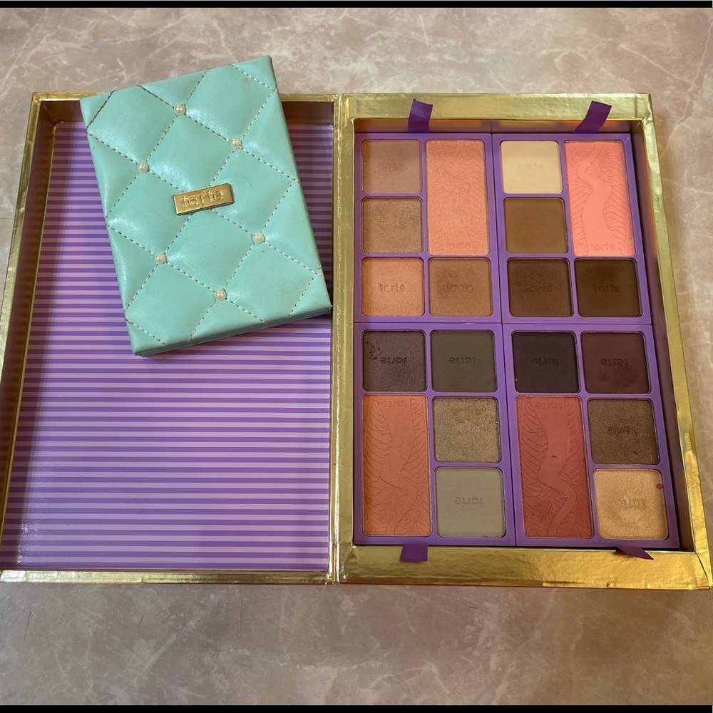 Tarte Eyeshadow and blush Pallete